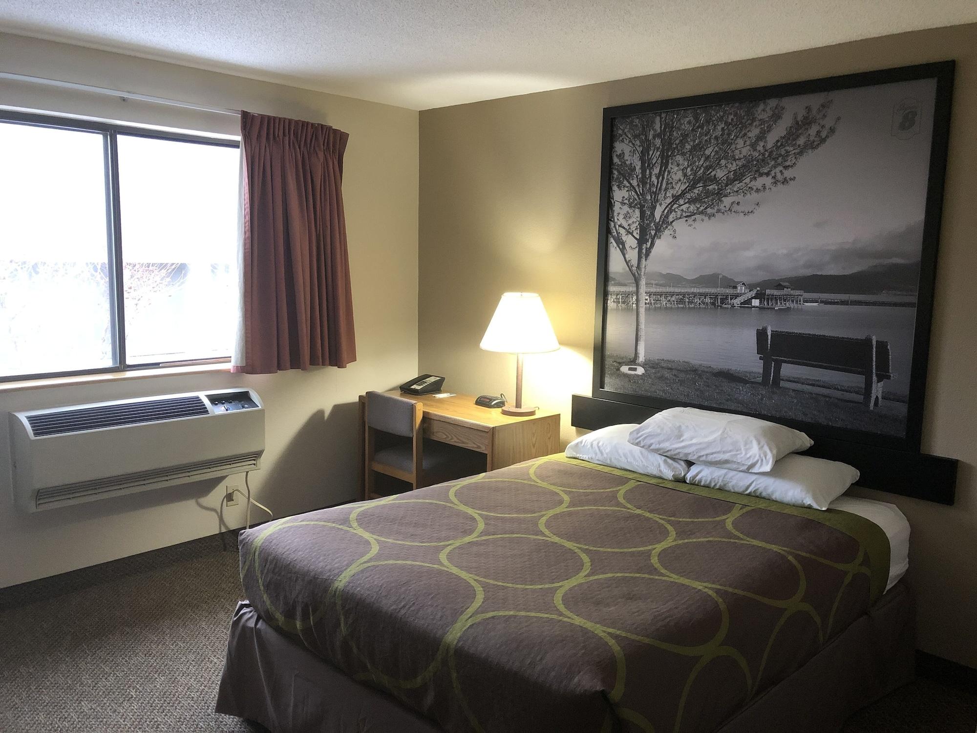 Hotel Super 8 By Wyndham 2*