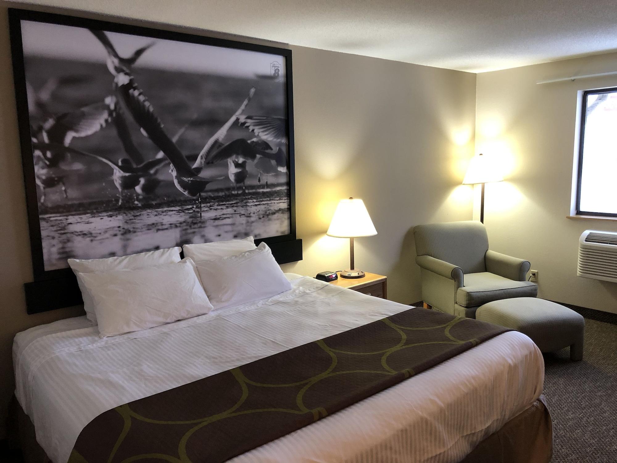 Hotel Super 8 By Wyndham 2*