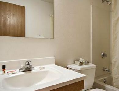 Super 8 By Wyndham Hotel 2*